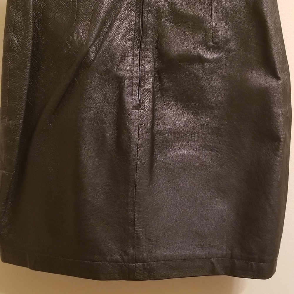 Wilson's black leather skirt size 6